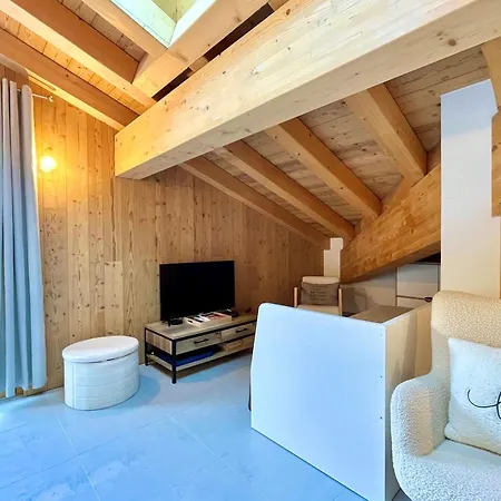 Апартаменты Comfortable 200m From The Lifts Комблу