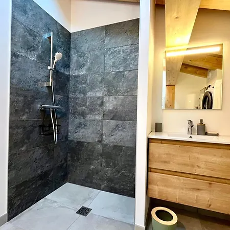 Comfortable 200m From The Lifts Апартаменты *